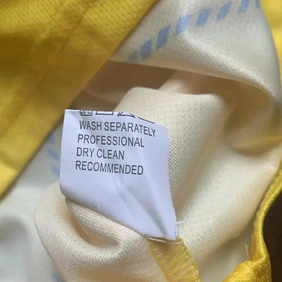 Cristano Ronaldo Al Nassr FC Soccer Jersey, Shorts Set 2023/24 Kids Home M NWT - Picture 6 of 7